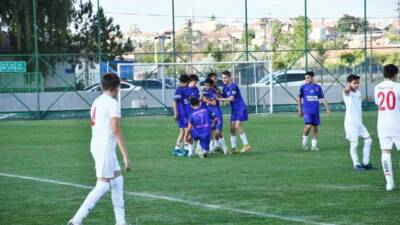 Kayseri U12 Ligi Play-Off final maçında Zeki Akparlar FK U12