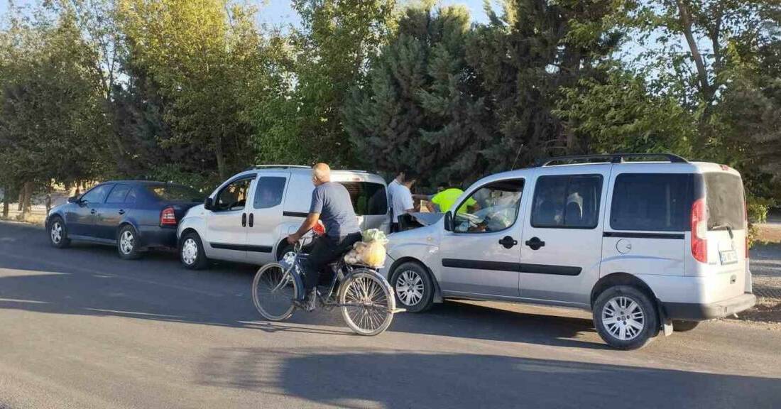 Adıyaman’da, üç aracın karışmış olduğu zincirleme trafik kazasında 1 kişi