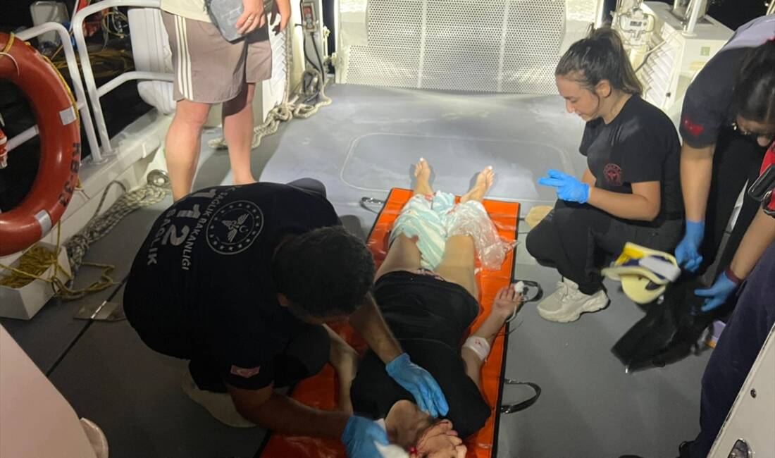 ANTALYA (AA) – Antalya’nın Demre ilçesi açıklarından yelkenli teknede başından