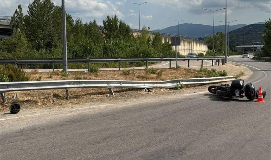 BURSA (AA) – Bursa’nın İnegöl ilçesinde motosikletin bariyere çarpması sonucu