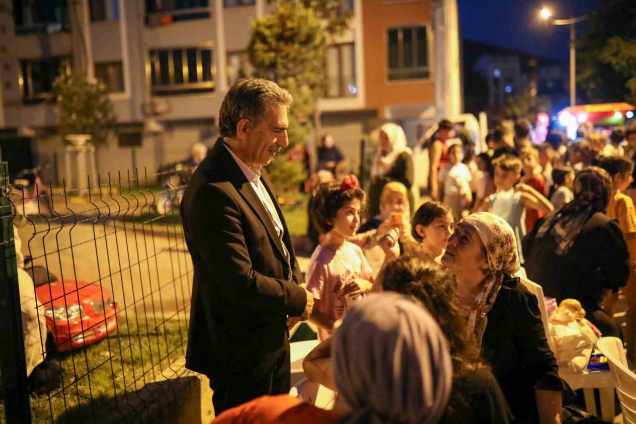 Gemlik Belediyesi, yaz etkinlikleri kapsamında Eşref Dinçer Mahallesi’nde çocuklara yönelik
