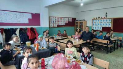 Samsun’da serinlemek için girdiği denizde boğulma tehlikesi geçiren öğretmen, kaldırıldığı