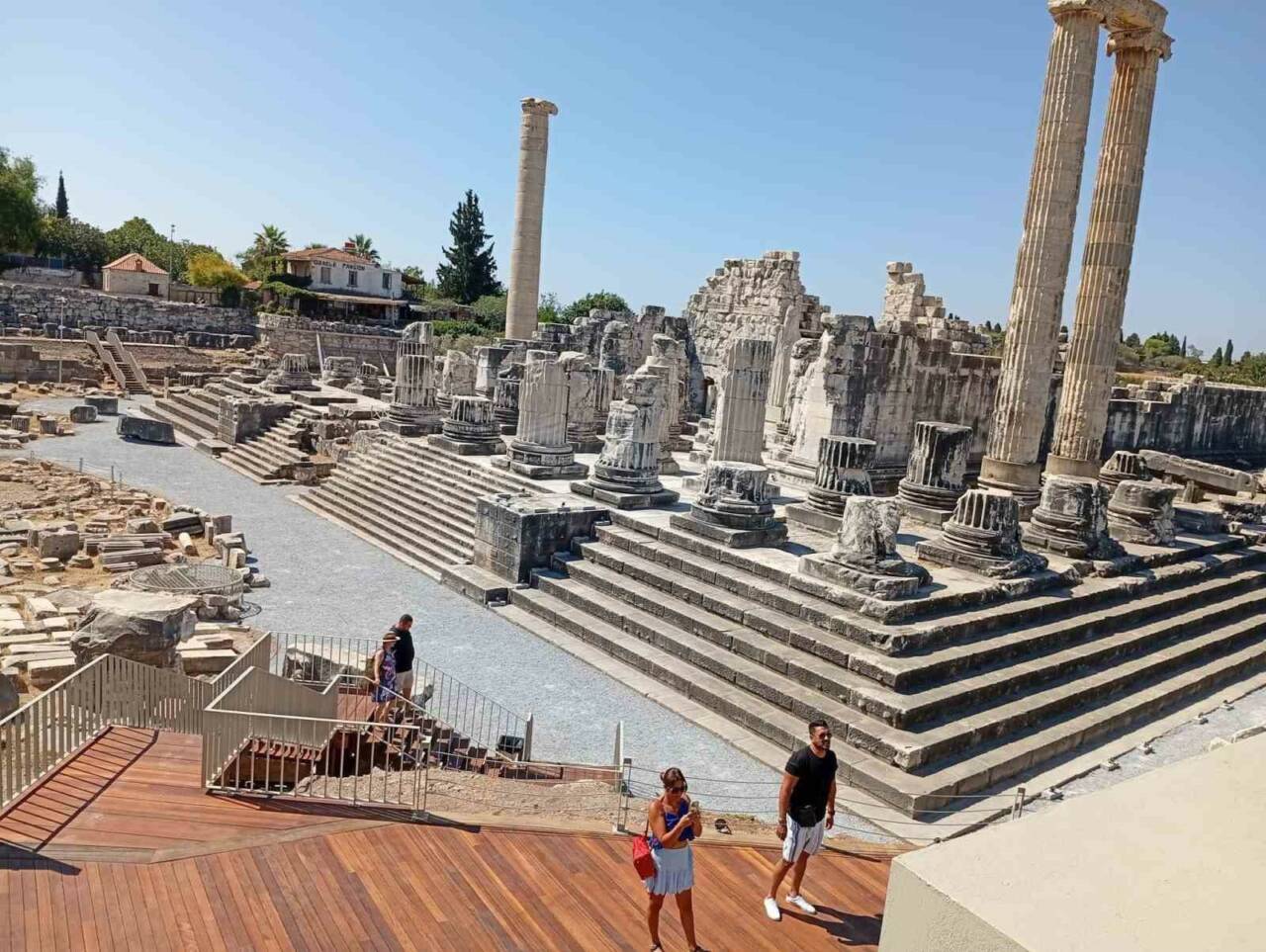 Geçmişinde birçok medeniyete ev sahipliği yapan Aydın’ın Didim ilçesinde bulunan