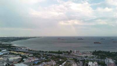 İstanbul’da etkili olan fırtına ve yağış beraberinde gün batımında gökkuşağı