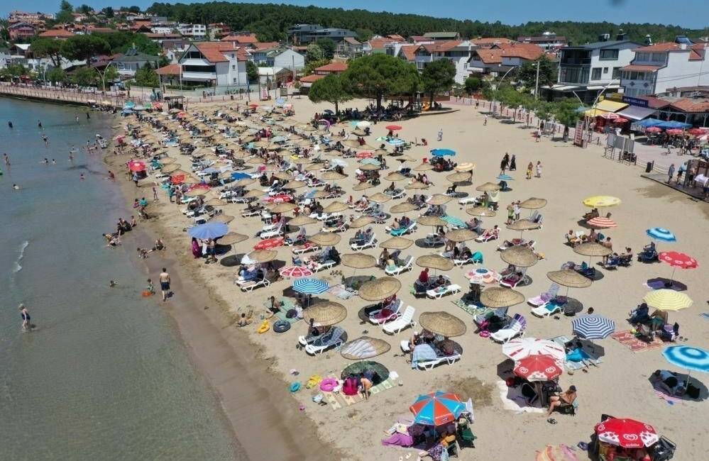 Kocaeli’nin Kandıra ilçesinde bulunan Kovanağzı, Kumcağız ve Kerpe plajlarındaki yüzme