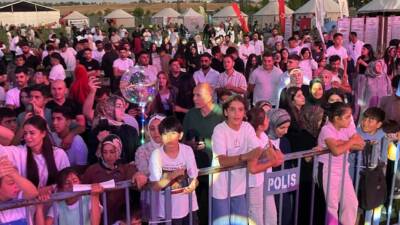 Muş’un Malazgirt ilçesinde Malazgirt Zaferi’nin 954. yıl dönümü etkinliklerinde ünlü