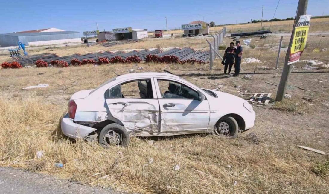 Aksaray’da sürücüsünün direksiyon hakimiyetini kaybettiği otomobil şarampole düştü. Kazada 4
