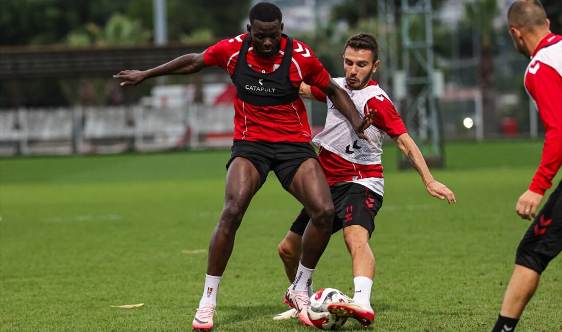 SAMSUN (AA) – UEFA Avrupa Ligi Play-Off turu rövanşında sahasında