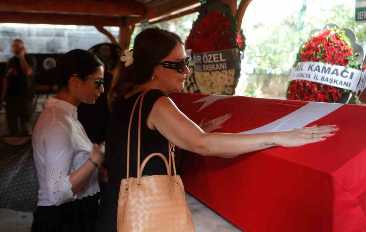 Antalya’da tedavi gördüğü hastanede hayatını kaybeden eski belediye başkanlarından 84