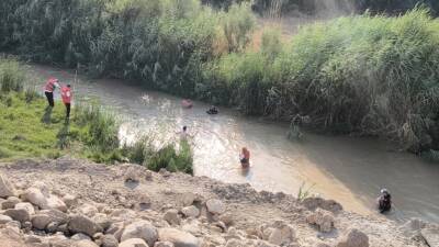 SİİRT (AA) – Siirt’te serinlemek için girdikleri Kezer Çayı’nda boğulma