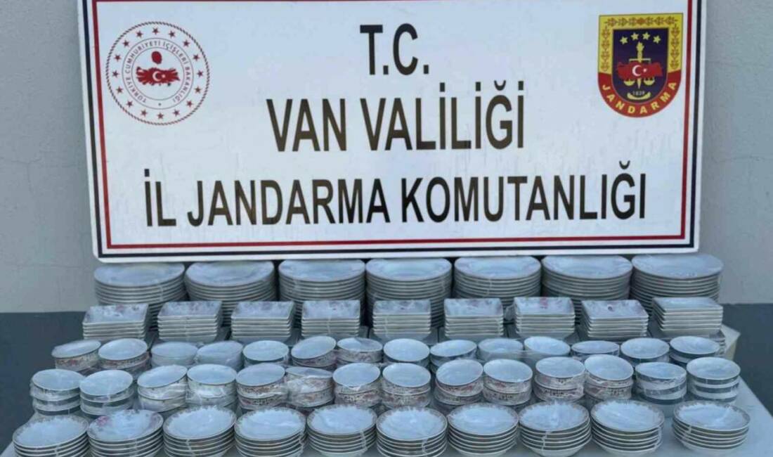 Van’da jandarma ekipleri tarafından yapılan çalışmalarda kaçak bin 641 adet