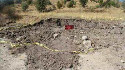 Çankırı’nın Orta ilçesinde şifalı olduğu iddia edilen suya giren çift,