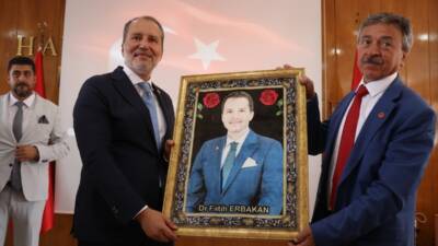 - "Bugün Türkiye'de 14 milyon işsiz var. Emekli, çiftçi, küçük