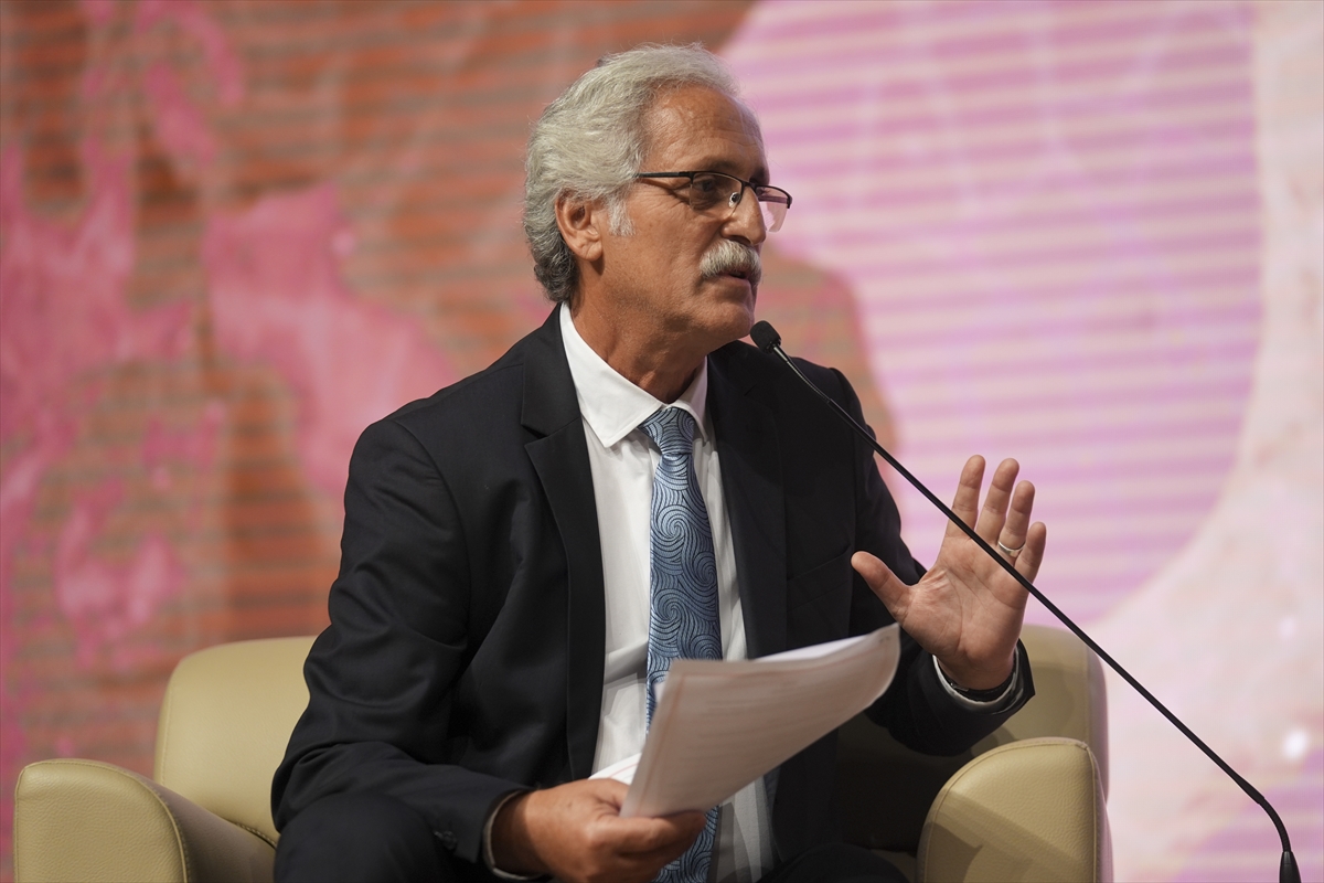 - ABD'li arkeolog Prof. Dr. Charles Brian Rose:
- "Mevcut koruma