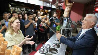 Bursa Büyükşehir Belediye Başkanı Mustafa Bozbey, Marmara Denizi’ne kıyısı olan