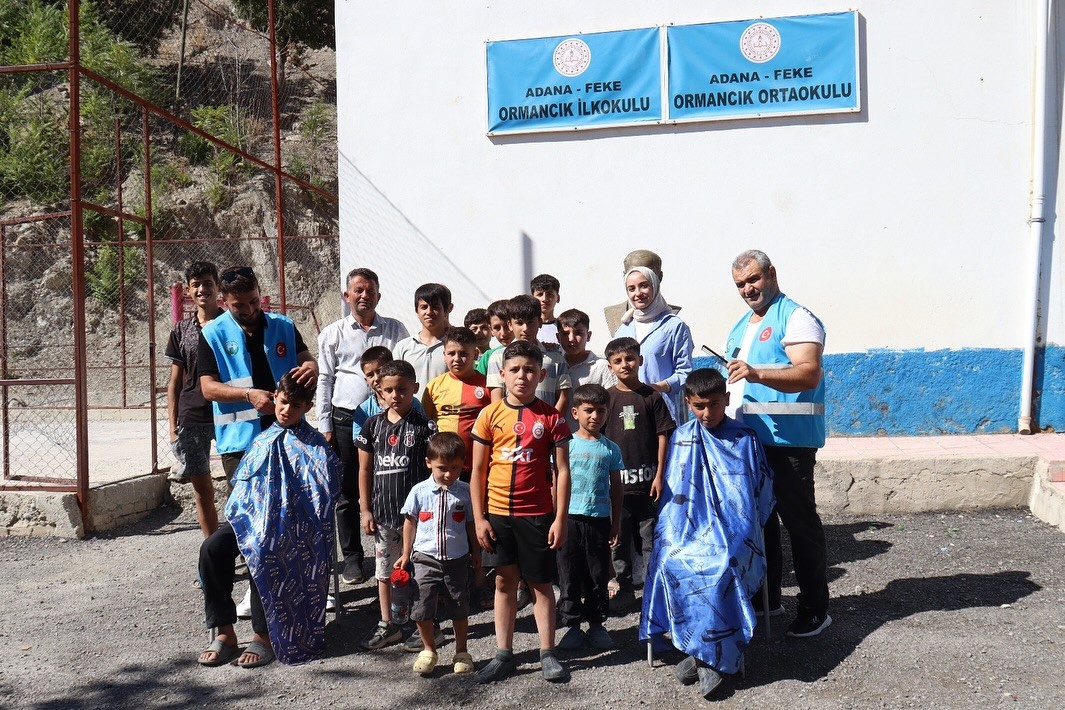 Adana’nın Feke ilçesinde Belediyesi yeni eğitim-öğretim yılı öncesinde kırsal mahallelerdeki