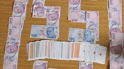 Samsun’da polis ekipleri, bir lokalde kumar oynayan 5 kişiyi suçüstü