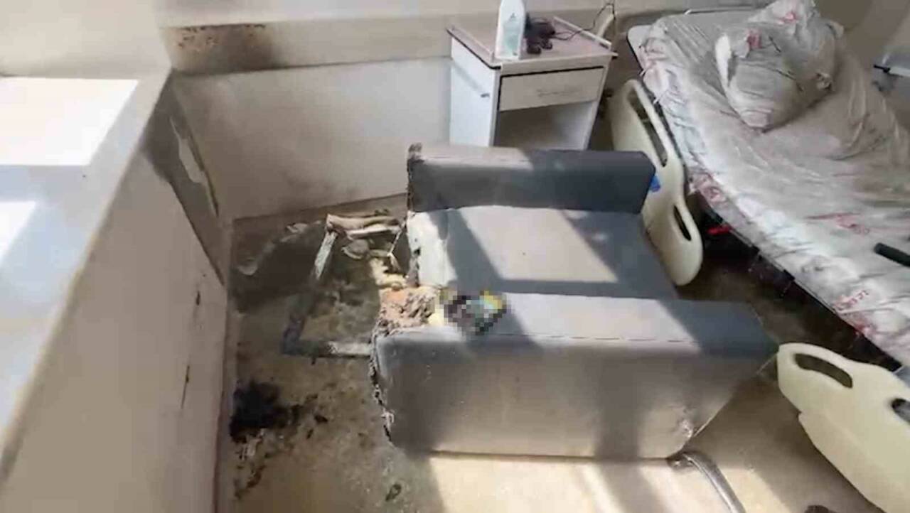 Çorum’un Sungurlu ilçesinde hastane odasında sigaradan kaynakladığı değerlendirilen yangın, yangın