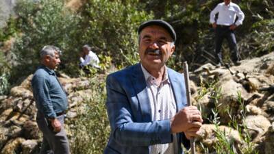 VAN (AA) – Van’ın Çatak ilçesinde kayalık alandan düşen 334