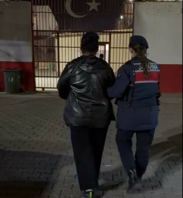 Aydın’ın Kuşadası ilçesinde 16 ayrı dosyadan aranan ve hakkında toplam