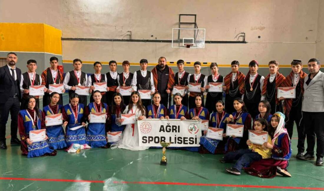 Gençlik ve Spor Bakanlığınca düzenlenen Okul Sporları Halk Oyunları Gençler