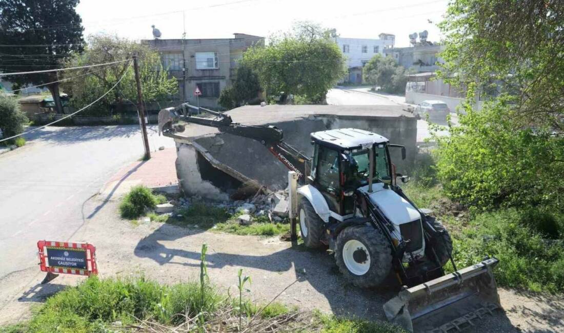 Mersin’in Akdeniz ilçesinde, can ve mal güvenliği açısından risk oluşturan