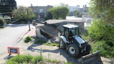Mersin’in Akdeniz ilçesinde, can ve mal güvenliği açısından risk oluşturan
