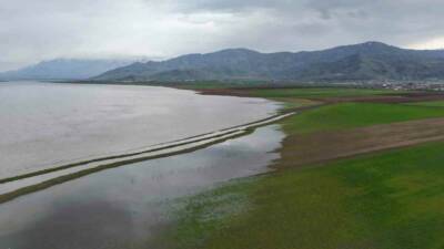 Elazığ’da 2019 yılında kuraklık nedeniyle 4 kilometre geri çekilen Keban