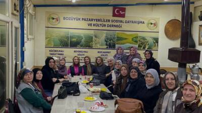 Bilecik’in Pazaryeri ilçesinde Pazaryeri Belediye Başkanı Zekiye Tekin, “Kadın dayanışmasıyla