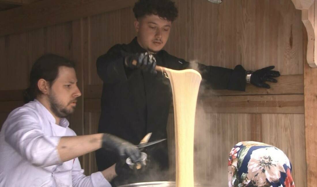 Başkentte düzenlenen Trabzon Günleri etkinliğinde, Şenol Güneş ve Tolga Zengin