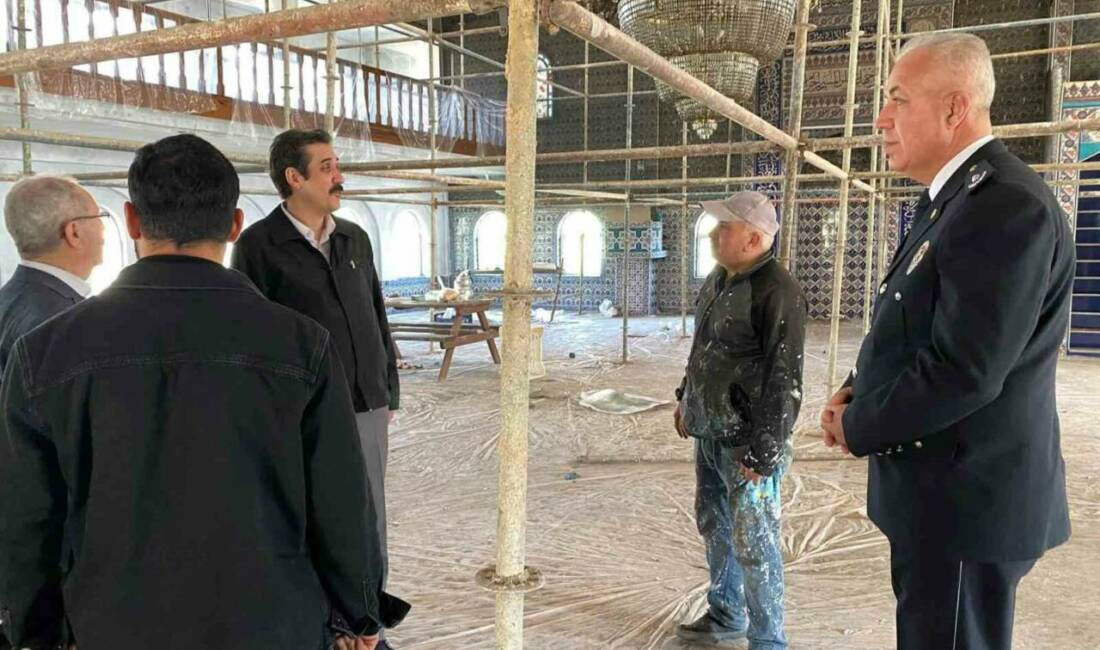 Mersin’in Bozyazı ilçesinde Kaymakam Tuncay Topsakaloğlu, Tekmen Mahallesi’nde bulunan ve