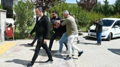 Bursa’nın Gemlik ilçesinde yaşlı kadını boğazını keserek öldüren zanlı, polis