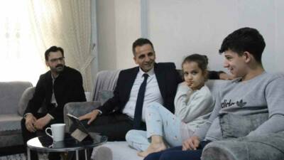 Şırnak’ın Cizre ilçesinde sağlık durumları nedeniyle okula gidemeyen özel öğrenciler,