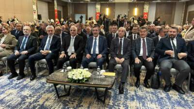 Cumhurbaşkanı Yardımcısı Cevdet Yılmaz, Diyarbakır’da katıldığı iş dünyası toplantısında yaptığı