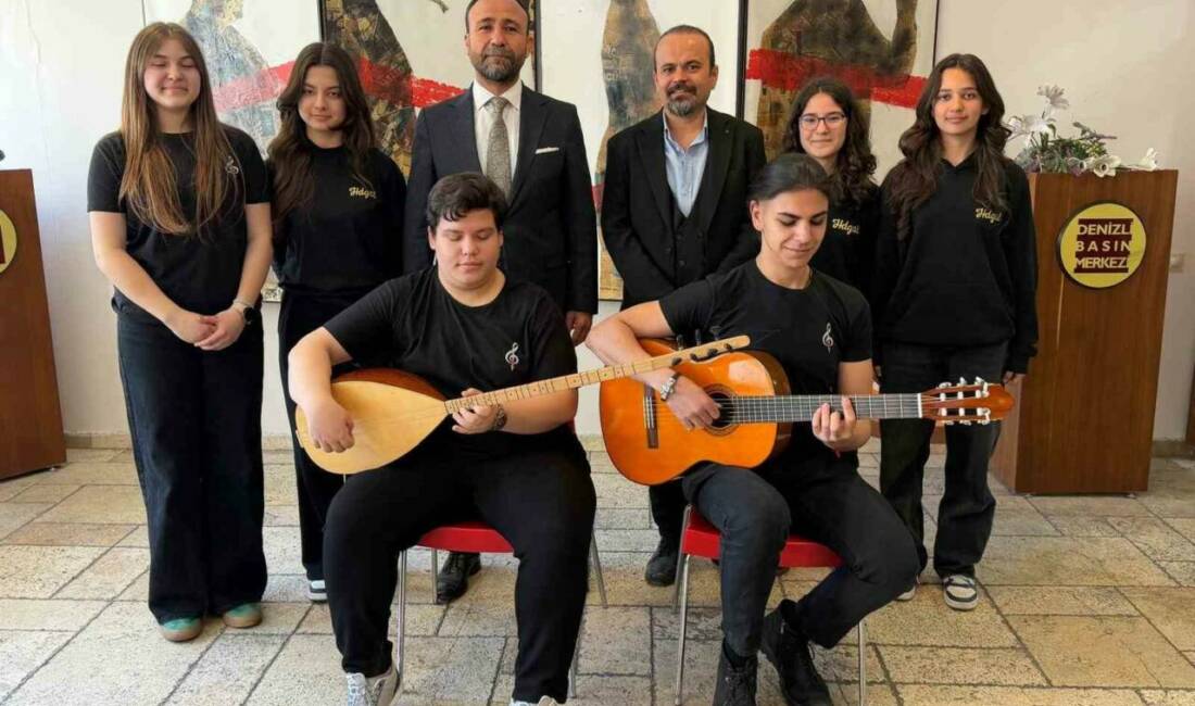 Denizli Hakkı Dereköylü Güzel Sanatlar Lisesi öğretmen ve öğrencileri, 15