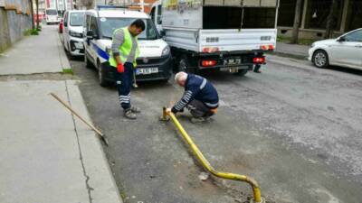 Esenyurt Belediyesi Zabıta ekipleri, kaldırım işgallerine karşı denetimlerini artırdı. Kamuya