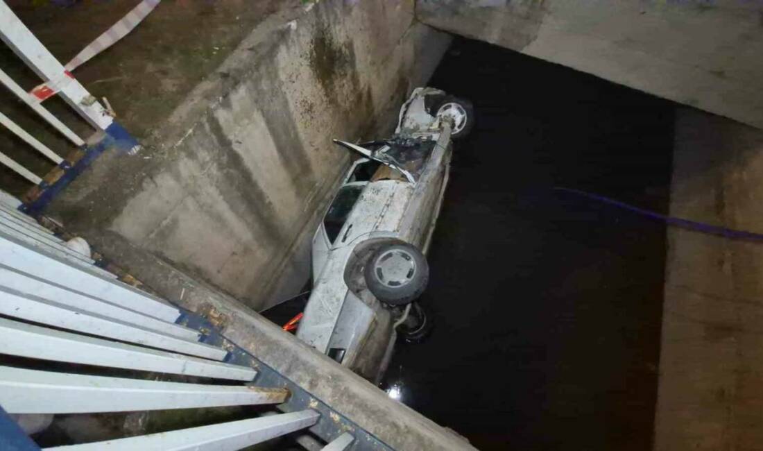 Eskişehir’de kontrolden çıkan otomobilin yaklaşık 5 metre yükseklikteki sulama kanalına