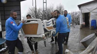 Bitlis merkeze bağlı Konuksayar köyünde yaşayan ve 7 yıldır kalça