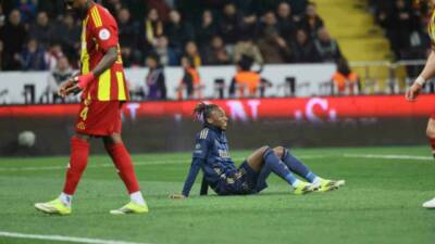 Trendyol Süper Lig’in 29. haftasında Fenerbahçe, deplasmanda Kayserispor’u 4-0’lık skorla