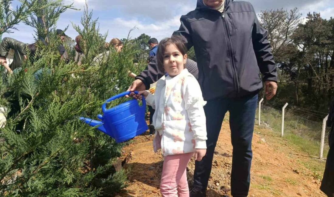 Gaziosmanpaşa Belediyesi’nin düzenlediği “Nesilden Nesile Fidan Dikimi Projesi” ile onlarca