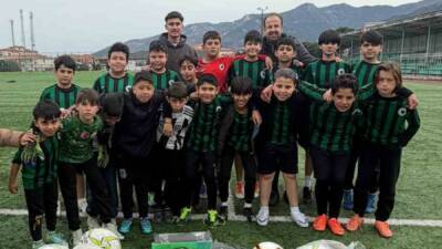 3. Lig ekiplerinden Bornova 1877 Sportif A.Ş. futbol kulübünün genç