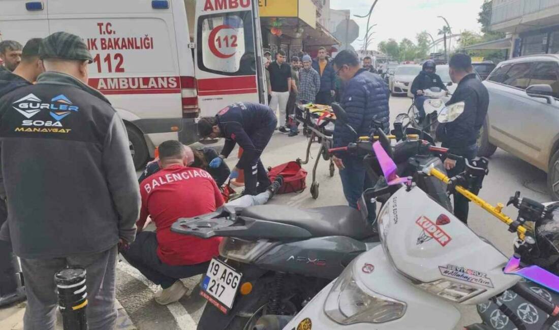 Antalya’nın Manavgat ilçesinde hafif ticari araç ile çarpışması sonucunda meydana