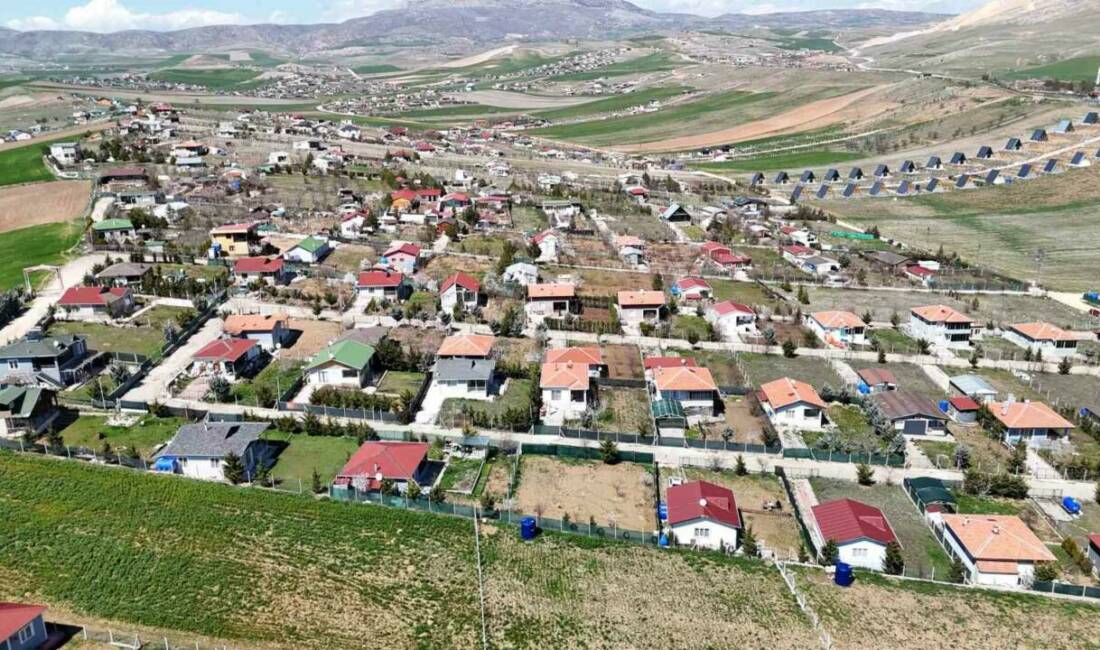 Ankara’da yaşayan hobi bahçesi sahibi Bekir Araç, yeni yönetmelik kapsamında