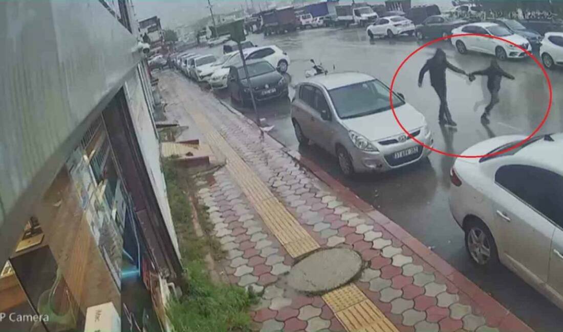 Hatay’da elinde taşıdığı para dolu çantayı sinsice kendisine yaklaşan kapkaççıya