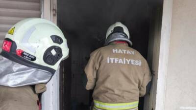 Hatay’ın İskenderun ilçesinde evin mutfak kısmında çıkan yangın, kısa sürede