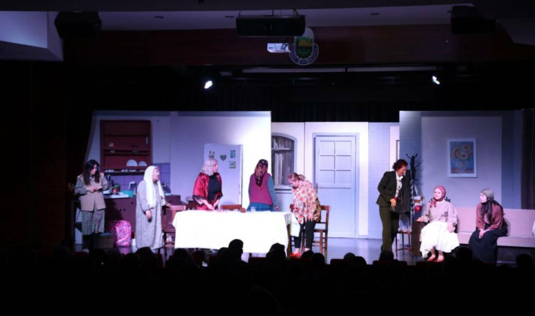 İnegöl Belediyesi Şehir Tiyatrosu’nun 22’nci gösterisi olarak bu sezon repertuarına