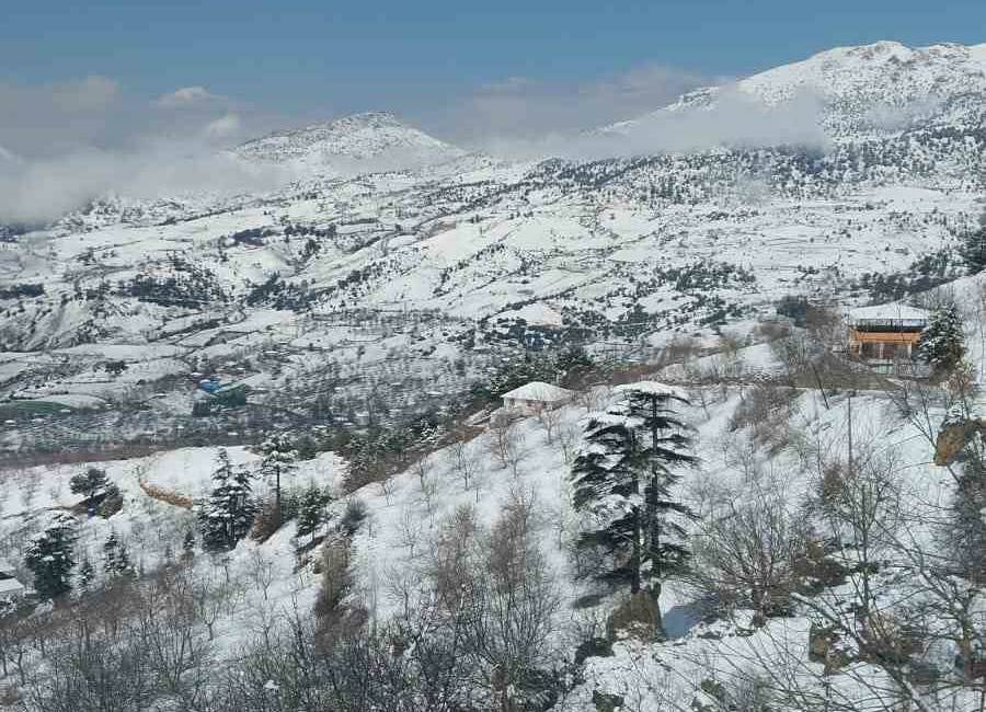 Kahramanmaraş’ta etkili olan kar yağışı, özellikle yüksek kesimleri beyaza bürüdü.