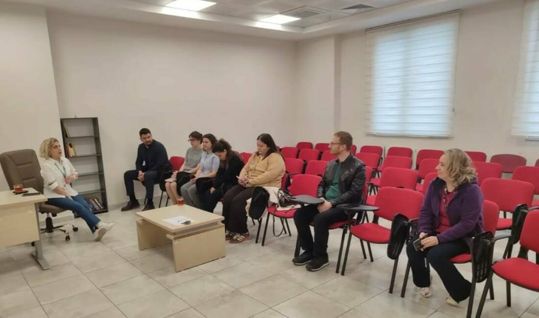 Karacasu İlçe Devlet Hastanesi’nde, kurum içi iletişimi güçlendirmek ve çalışan