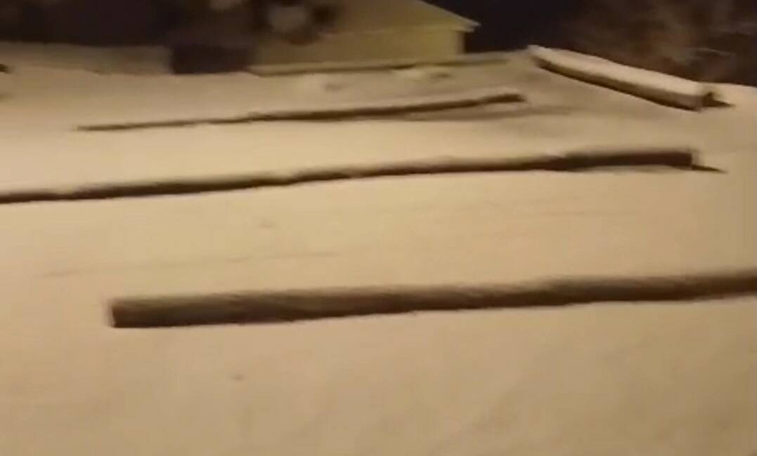 Elazığ’ın Karakoçan ilçesine bağlı Balzama köyünde kar yağışı etkili oldu.