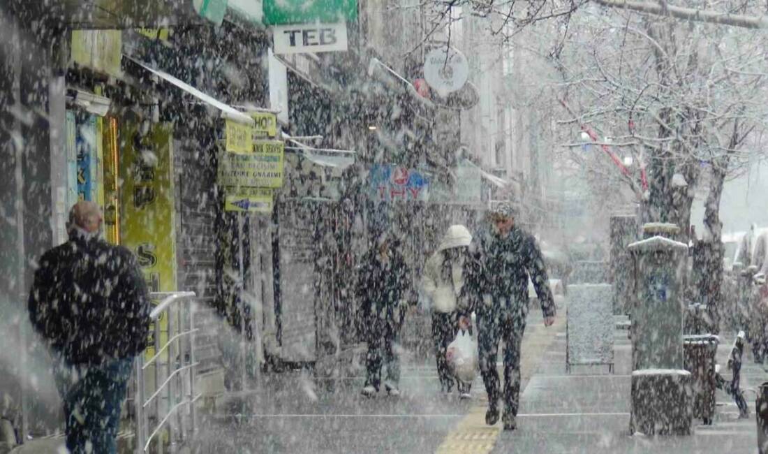 Kars’ta bahar beklenirken kış geri döndü. Öğleden sonra aniden bastıran